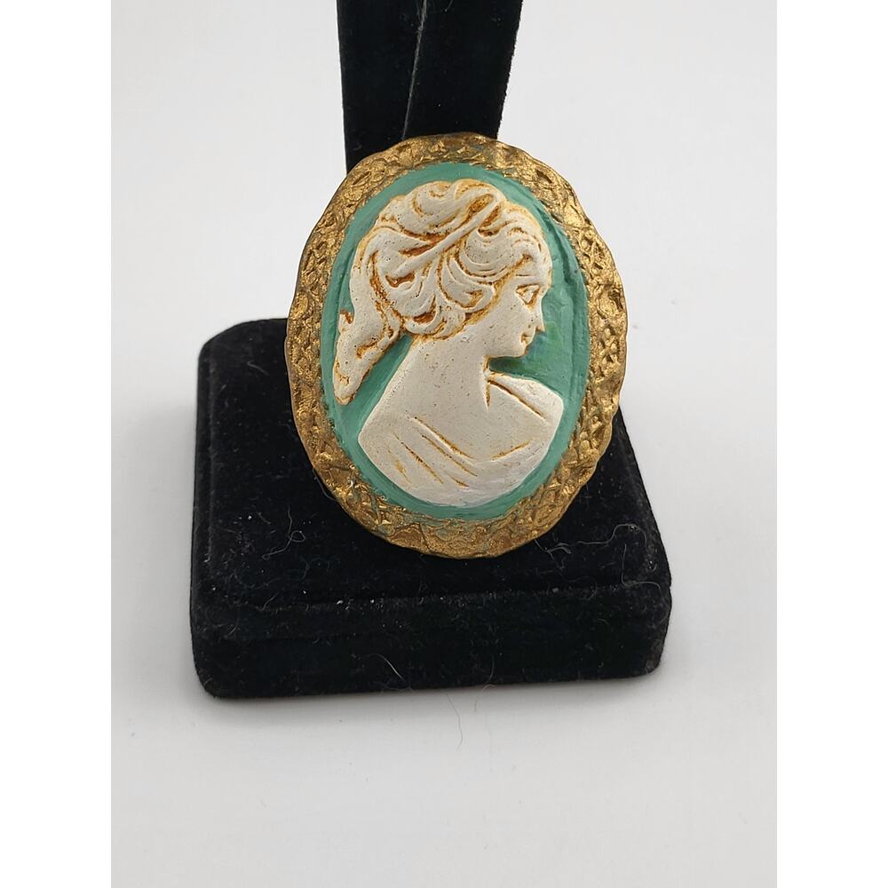 Vintage Cameo Style Brooch Hand Painted Look Gold Tone